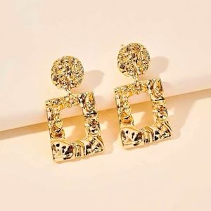 Nice gold earrings 2 pairs